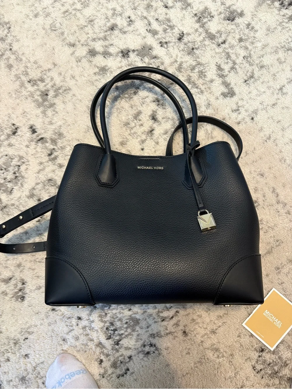 MICHAEL KORS Mercer Gallery Medium Center Zip Black Leather Tote Bag